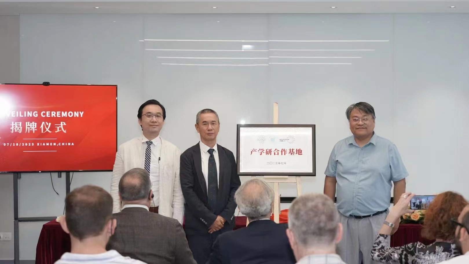 1690358940891842.jpg 4991689836760_.pic.jpg